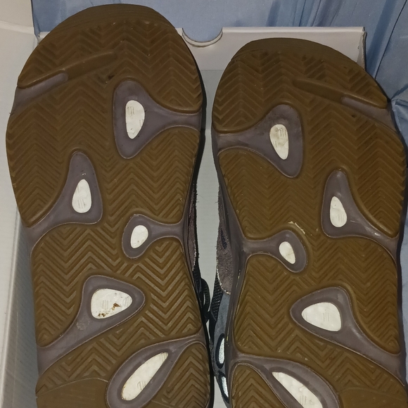 Yeezy Boost 700 'Mauve' men's size 11 - Picture 9 of 10